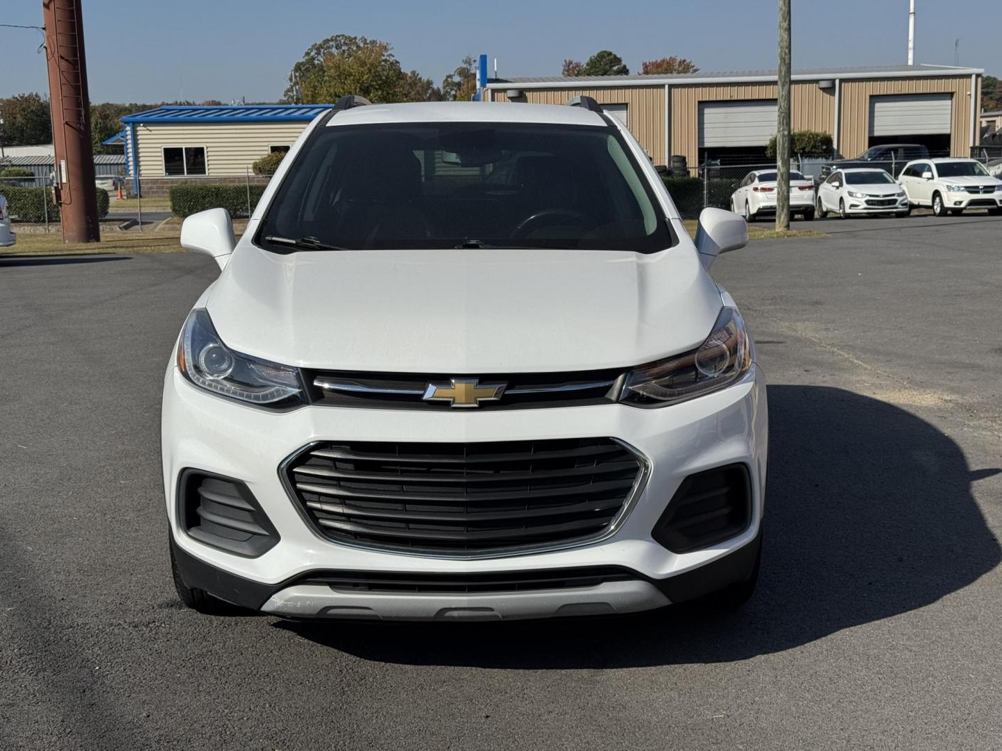 2019 White Chevrolet Trax (KL7CJLSB0KB) with an 4-Cyl, ECOTEC Turbo, 1.4L engine, Automatic, 6-Spd transmission, located at 8008 Warden Rd, Sherwood, AR, 72120, (501) 801-6100, 34.830078, -92.186684 - Photo#2