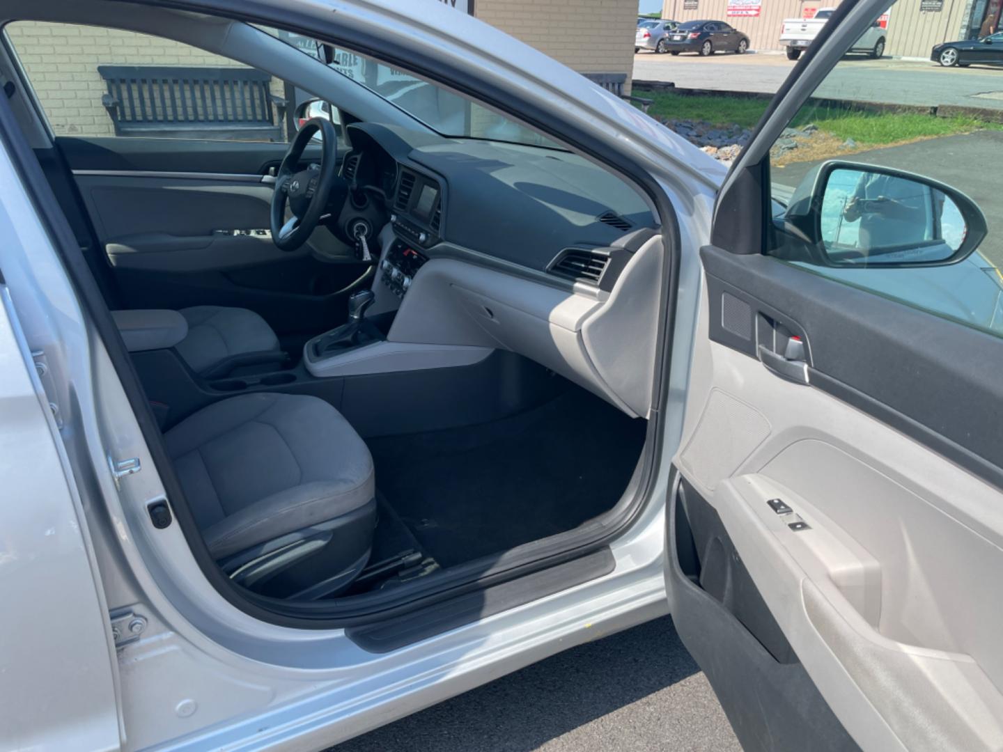 2020 Silver Hyundai Elantra (5NPD74LF1LH) with an 4-Cyl, 2.0 Liter engine, Automatic, IVT transmission, located at 8008 Warden Rd, Sherwood, AR, 72120, (501) 801-6100, 34.830078, -92.186684 - Photo#8