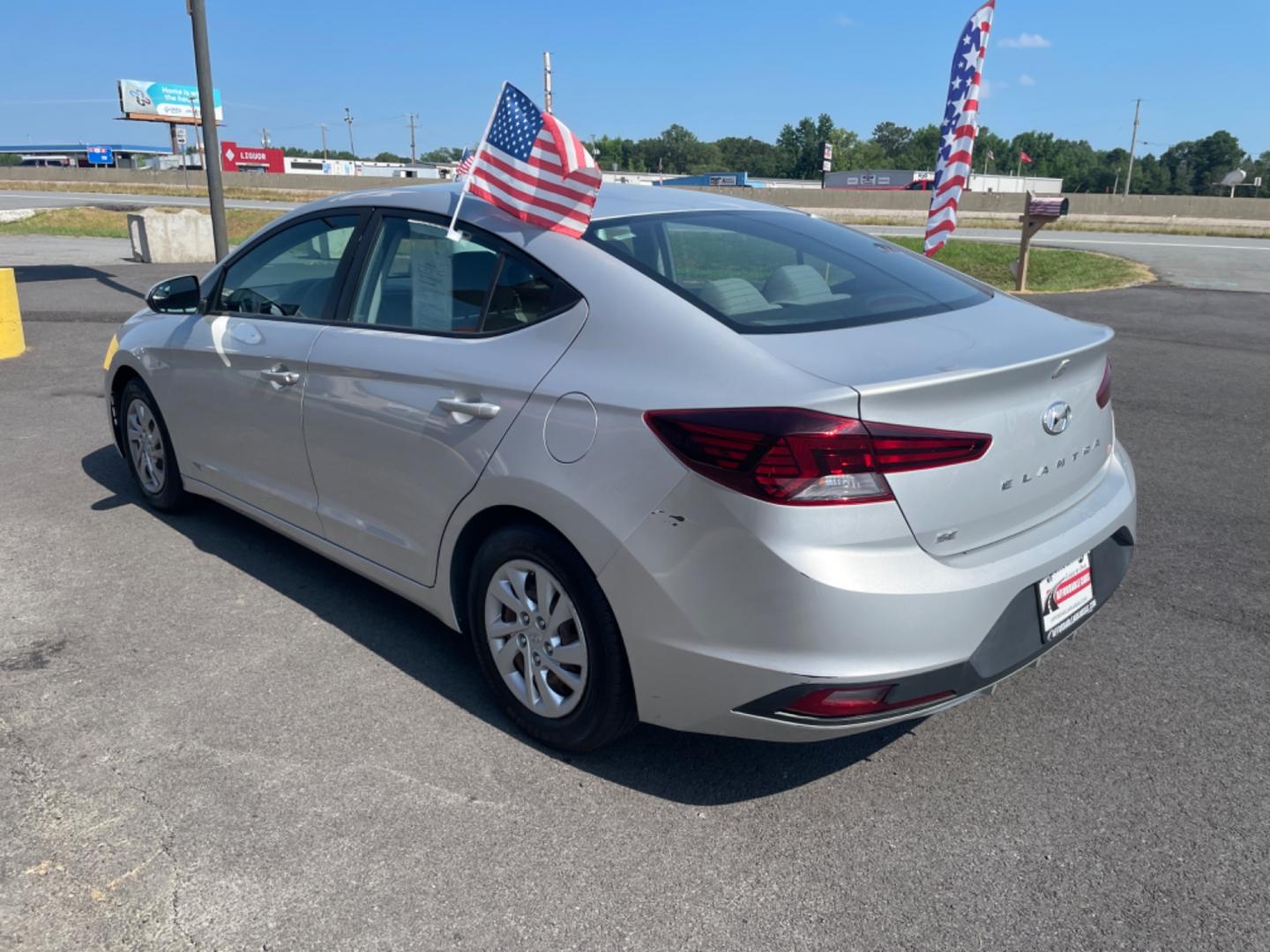 2020 Silver Hyundai Elantra (5NPD74LF1LH) with an 4-Cyl, 2.0 Liter engine, Automatic, IVT transmission, located at 8008 Warden Rd, Sherwood, AR, 72120, (501) 801-6100, 34.830078, -92.186684 - Photo#5