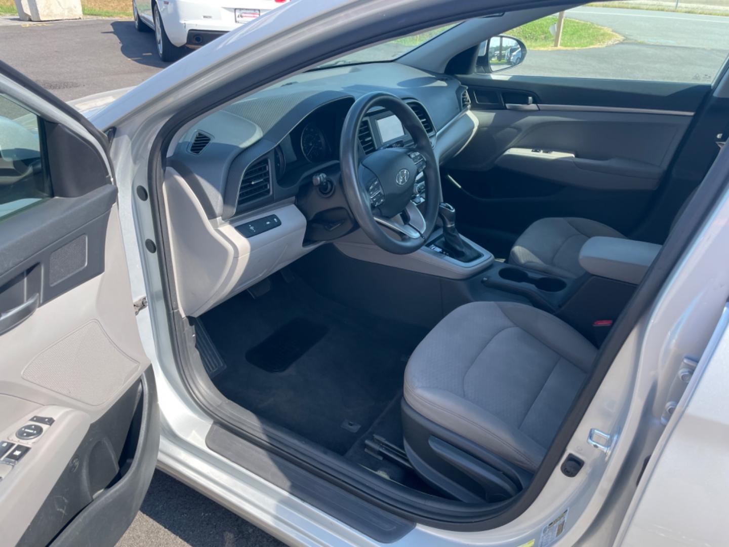 2020 Silver Hyundai Elantra (5NPD74LF1LH) with an 4-Cyl, 2.0 Liter engine, Automatic, IVT transmission, located at 8008 Warden Rd, Sherwood, AR, 72120, (501) 801-6100, 34.830078, -92.186684 - Photo#12