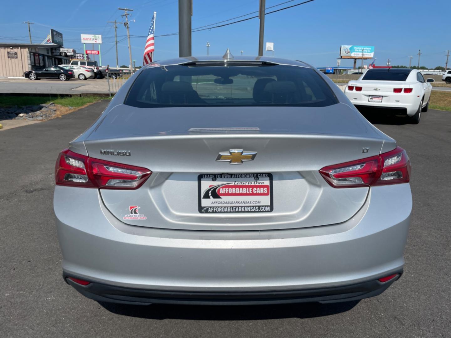 2019 Silver Chevrolet Malibu (1G1ZD5STXKF) with an 4-Cyl, Turbo, 1.5 Liter engine, Automatic, CVT transmission, located at 8008 Warden Rd, Sherwood, AR, 72120, (501) 801-6100, 34.830078, -92.186684 - Photo#6