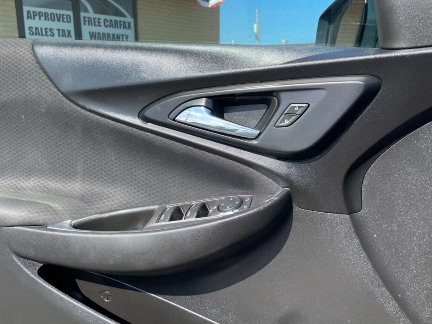 2019 Silver Chevrolet Malibu (1G1ZD5STXKF) with an 4-Cyl, Turbo, 1.5 Liter engine, Automatic, CVT transmission, located at 8008 Warden Rd, Sherwood, AR, 72120, (501) 801-6100, 34.830078, -92.186684 - Photo#12