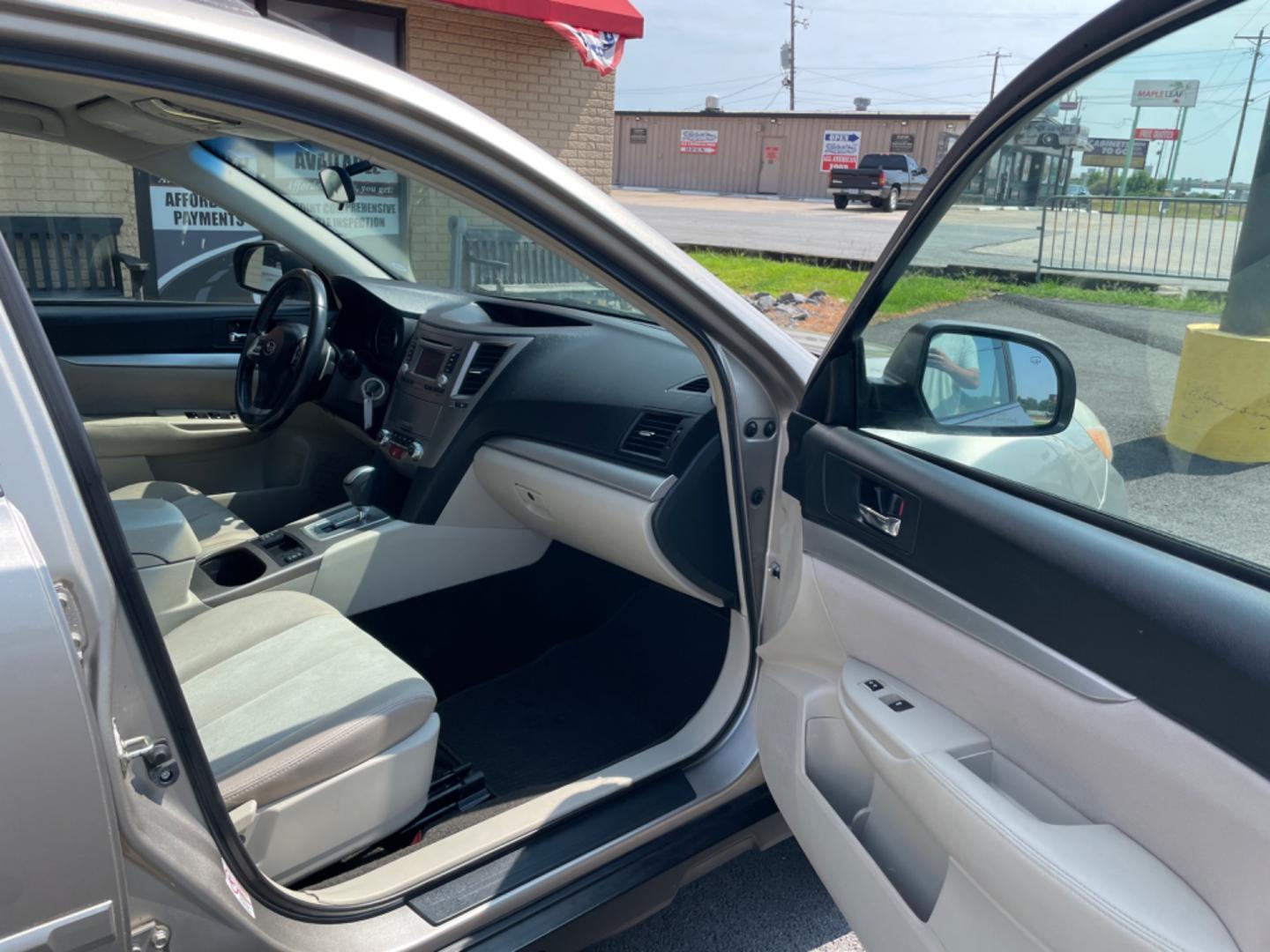 2014 Silver Subaru Outback (4S4BRCCC9E3) with an 4-Cyl, 2.5 Liter engine, Automatic, CVT w/Manual Mode transmission, located at 8008 Warden Rd, Sherwood, AR, 72120, (501) 801-6100, 34.830078, -92.186684 - Photo#8