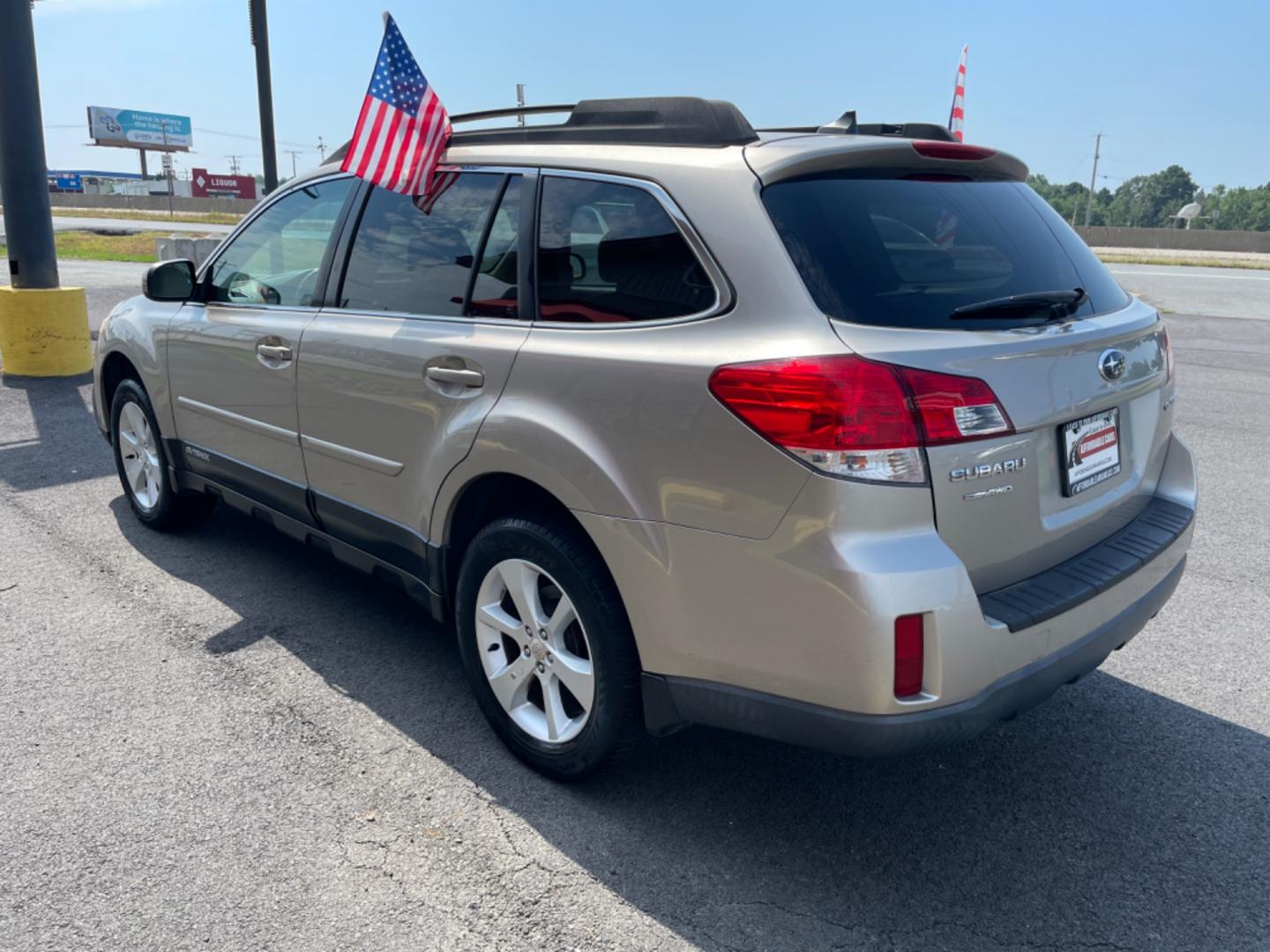 2014 Silver Subaru Outback (4S4BRCCC9E3) with an 4-Cyl, 2.5 Liter engine, Automatic, CVT w/Manual Mode transmission, located at 8008 Warden Rd, Sherwood, AR, 72120, (501) 801-6100, 34.830078, -92.186684 - Photo#5