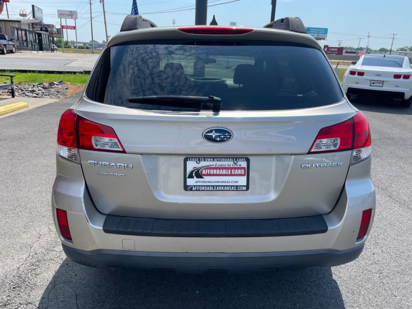 2014 Silver Subaru Outback (4S4BRCCC9E3) with an 4-Cyl, 2.5 Liter engine, Automatic, CVT w/Manual Mode transmission, located at 8008 Warden Rd, Sherwood, AR, 72120, (501) 801-6100, 34.830078, -92.186684 - Photo#6