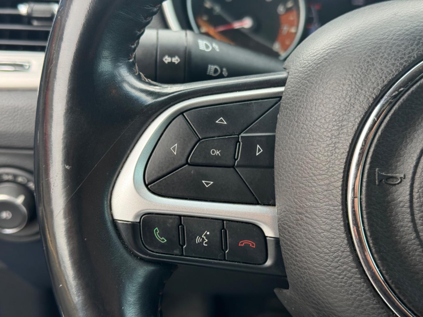 2018 Blue Jeep Compass (3C4NJDBB3JT) with an 4-Cyl, MultiAir, PZEV, 2.4 Liter engine, Automatic, 9-Spd transmission, located at 8008 Warden Rd, Sherwood, AR, 72120, (501) 801-6100, 34.830078, -92.186684 - Photo#18