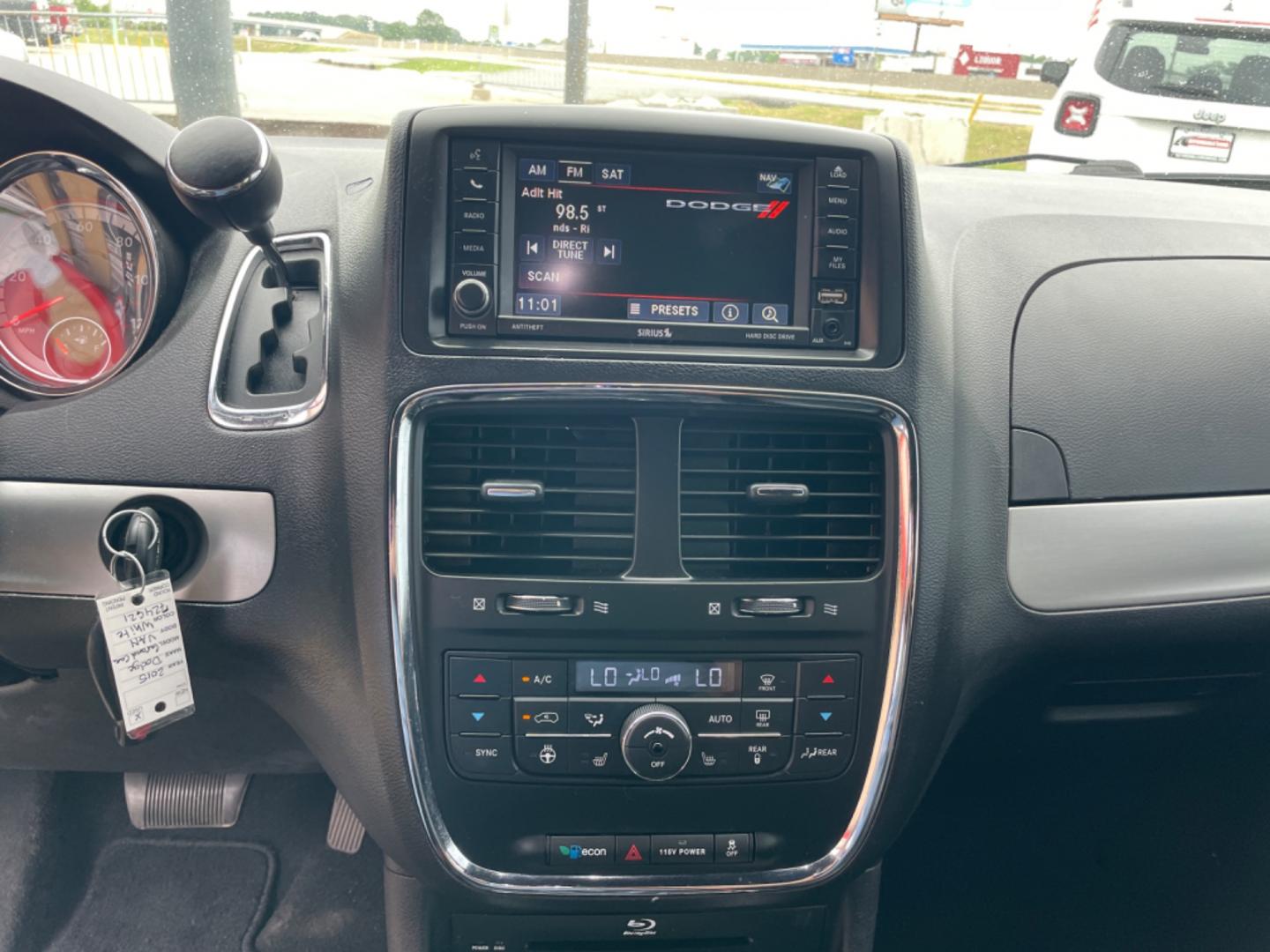 2015 White Dodge Grand Caravan Passenger (2C4RDGEG0FR) with an V6, Flex Fuel, 3.6 Liter engine, Automatic, 6-Spd transmission, located at 8008 Warden Rd, Sherwood, AR, 72120, (501) 801-6100, 34.830078, -92.186684 - Photo#15