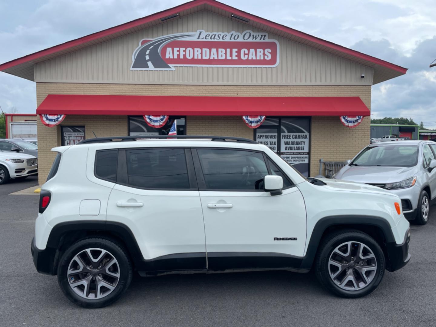 2015 White JEEP Renegade (ZACCJABT0FP) with an 2.4 engine, located at 8008 Warden Rd, Sherwood, AR, 72120, (501) 801-6100, 34.830078, -92.186684 - Photo#0