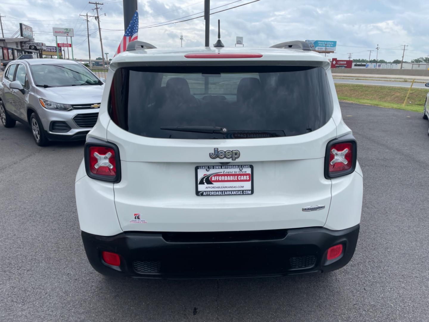 2015 White JEEP Renegade (ZACCJABT0FP) with an 2.4 engine, located at 8008 Warden Rd, Sherwood, AR, 72120, (501) 801-6100, 34.830078, -92.186684 - Photo#6