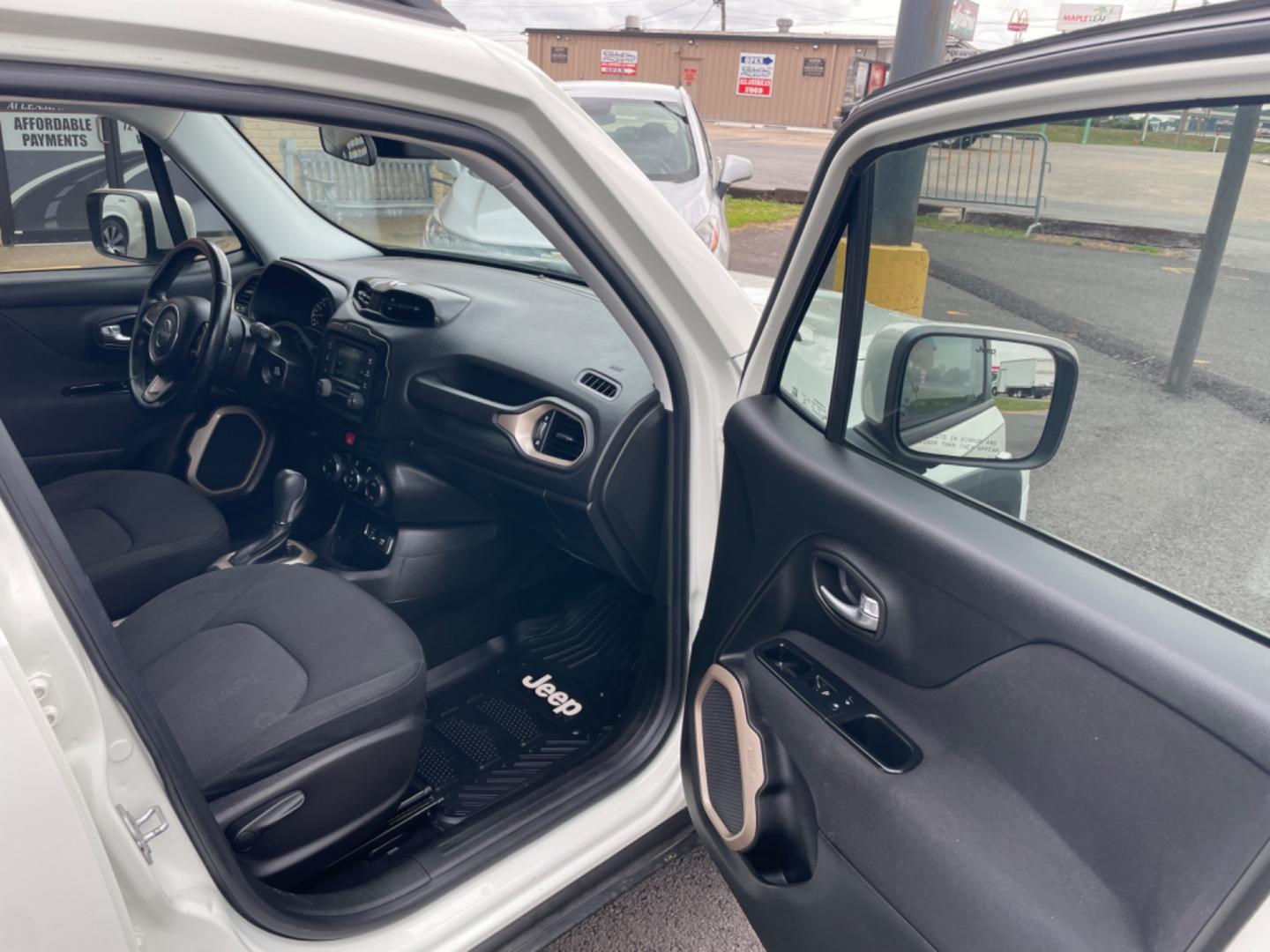 2015 White JEEP Renegade (ZACCJABT0FP) with an 2.4 engine, located at 8008 Warden Rd, Sherwood, AR, 72120, (501) 801-6100, 34.830078, -92.186684 - Photo#8