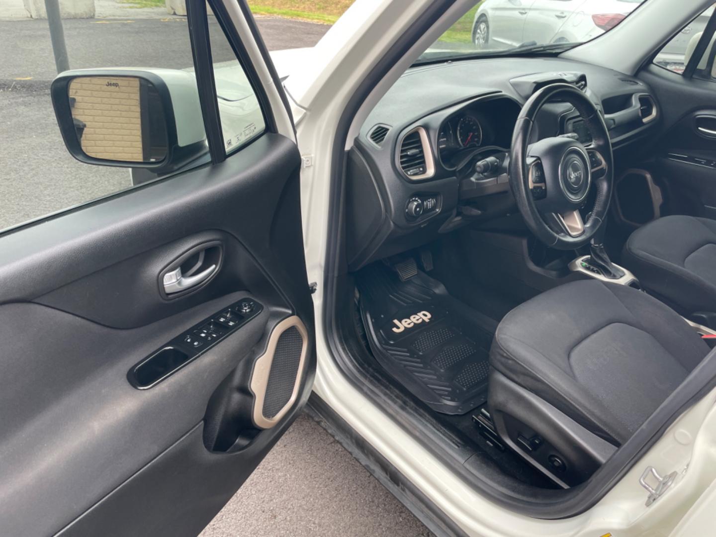 2015 White JEEP Renegade (ZACCJABT0FP) with an 2.4 engine, located at 8008 Warden Rd, Sherwood, AR, 72120, (501) 801-6100, 34.830078, -92.186684 - Photo#12