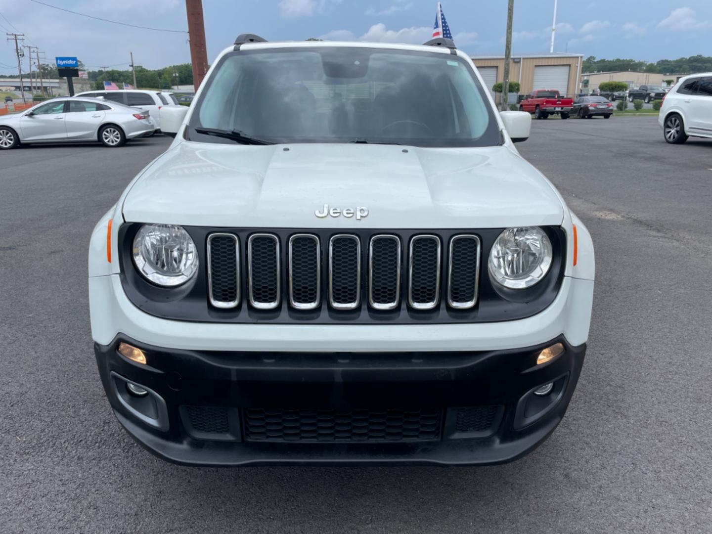 2015 White JEEP Renegade (ZACCJABT0FP) with an 2.4 engine, located at 8008 Warden Rd, Sherwood, AR, 72120, (501) 801-6100, 34.830078, -92.186684 - Photo#2