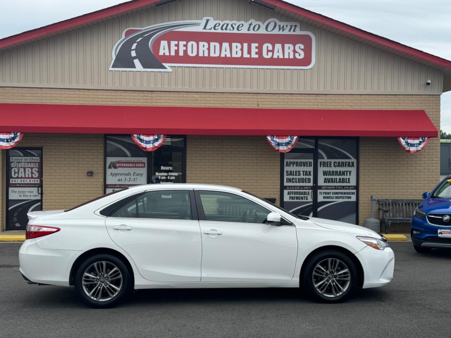 2015 White Toyota Camry (4T1BF1FK6FU) with an 4-Cyl, 2.5 Liter engine, Automatic, 6-Spd transmission, located at 8008 Warden Rd, Sherwood, AR, 72120, (501) 801-6100, 34.830078, -92.186684 - Photo#0