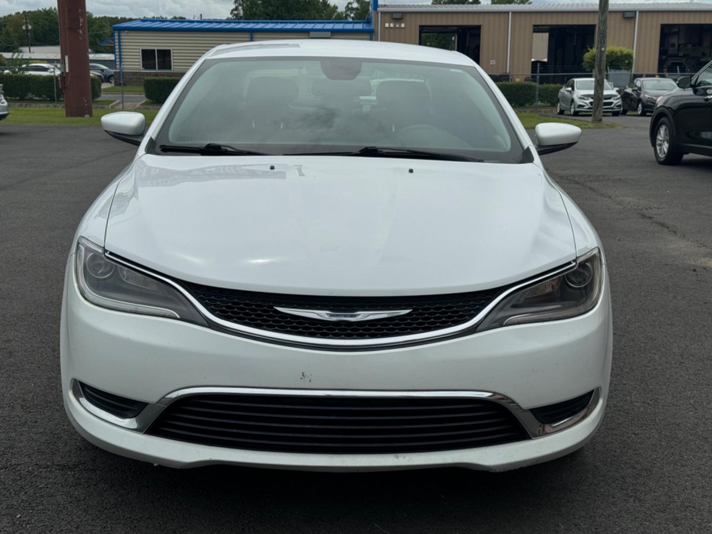 2015 White Chrysler 200 (1C3CCCAB6FN) with an 4-Cyl, MultiAir, 2.4L engine, Automatic, 9-Spd transmission, located at 8008 Warden Rd, Sherwood, AR, 72120, (501) 801-6100, 34.830078, -92.186684 - Photo#2