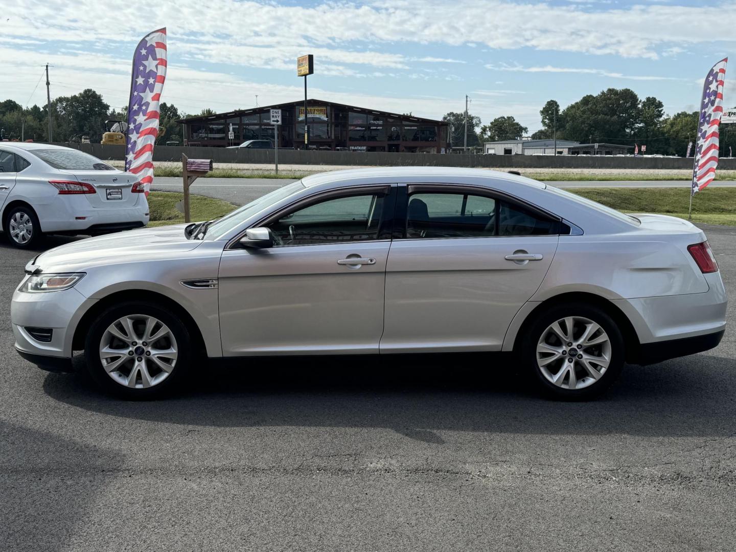 2012 Silver Ford Taurus (1FAHP2EW5CG) with an V6, 3.5 Liter engine, Automatic, 6-Spd transmission, located at 8008 Warden Rd, Sherwood, AR, 72120, (501) 801-6100, 34.830078, -92.186684 - Photo#4