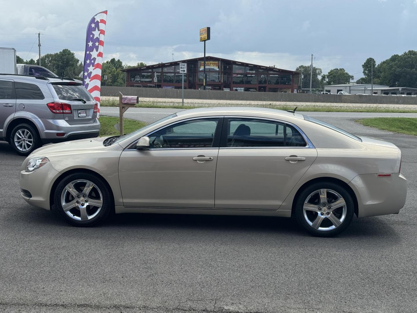 2011 Gold Chevrolet Malibu (1G1ZD5E1XBF) with an 4-Cyl, 2.4 Liter engine, Automatic, 6-Spd w/Overdrive and TAPshift transmission, located at 8008 Warden Rd, Sherwood, AR, 72120, (501) 801-6100, 34.830078, -92.186684 - Photo#3