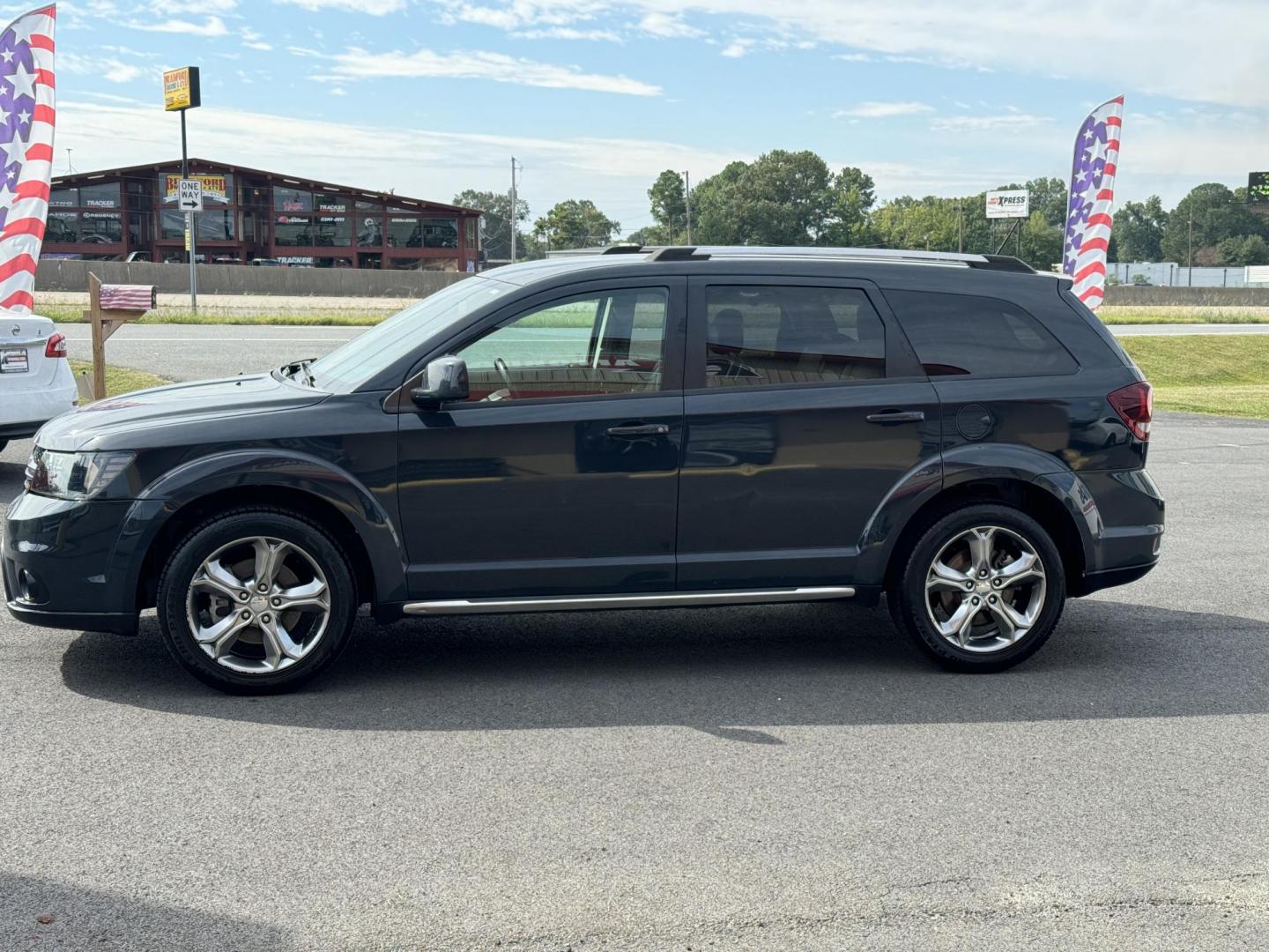 2017 Gray Dodge Journey (3C4PDCGG5HT) with an V6, 3.6 Liter engine, Auto, 6-Spd AutoStick transmission, located at 8008 Warden Rd, Sherwood, AR, 72120, (501) 801-6100, 34.830078, -92.186684 - Photo#3