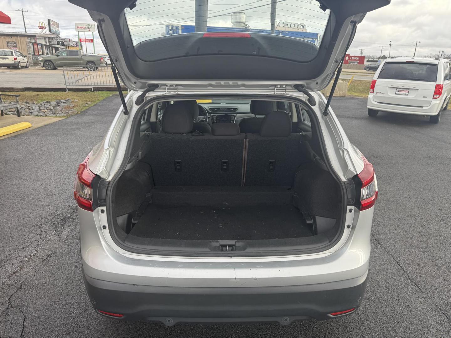 2020 Silver Nissan Rogue Sport (JN1BJ1CV7LW) with an 4-Cyl, 2.0 Liter engine, Automatic, CVT w/Xtronic transmission, located at 8008 Warden Rd, Sherwood, AR, 72120, (501) 801-6100, 34.830078, -92.186684 - Photo#10