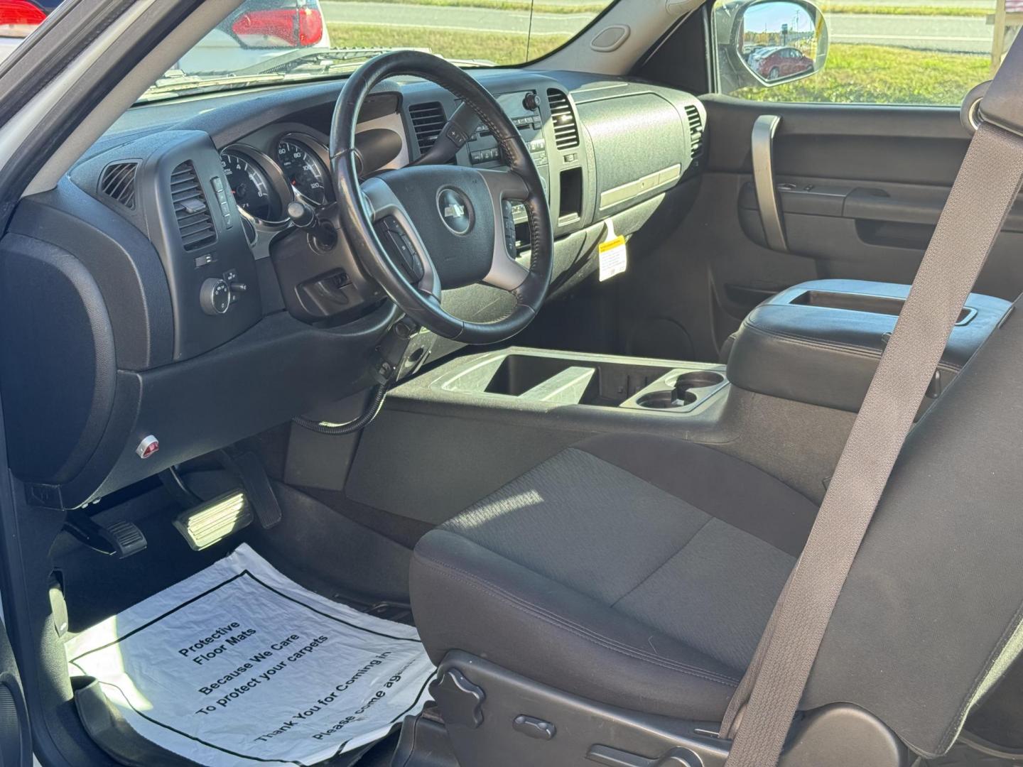 2013 CAMO Chevrolet Silverado 1500 Extended Cab (1GCRKSE75DZ) with an V8, Flex Fuel, 5.3 Liter engine, Automatic, 6-Spd HD w/Overdrive transmission, located at 8008 Warden Rd, Sherwood, AR, 72120, (501) 801-6100, 34.830078, -92.186684 - Photo#12