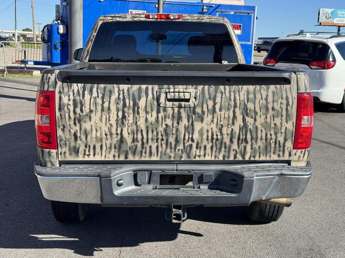 2013 CAMO Chevrolet Silverado 1500 Extended Cab (1GCRKSE75DZ) with an V8, Flex Fuel, 5.3 Liter engine, Automatic, 6-Spd HD w/Overdrive transmission, located at 8008 Warden Rd, Sherwood, AR, 72120, (501) 801-6100, 34.830078, -92.186684 - Photo#7