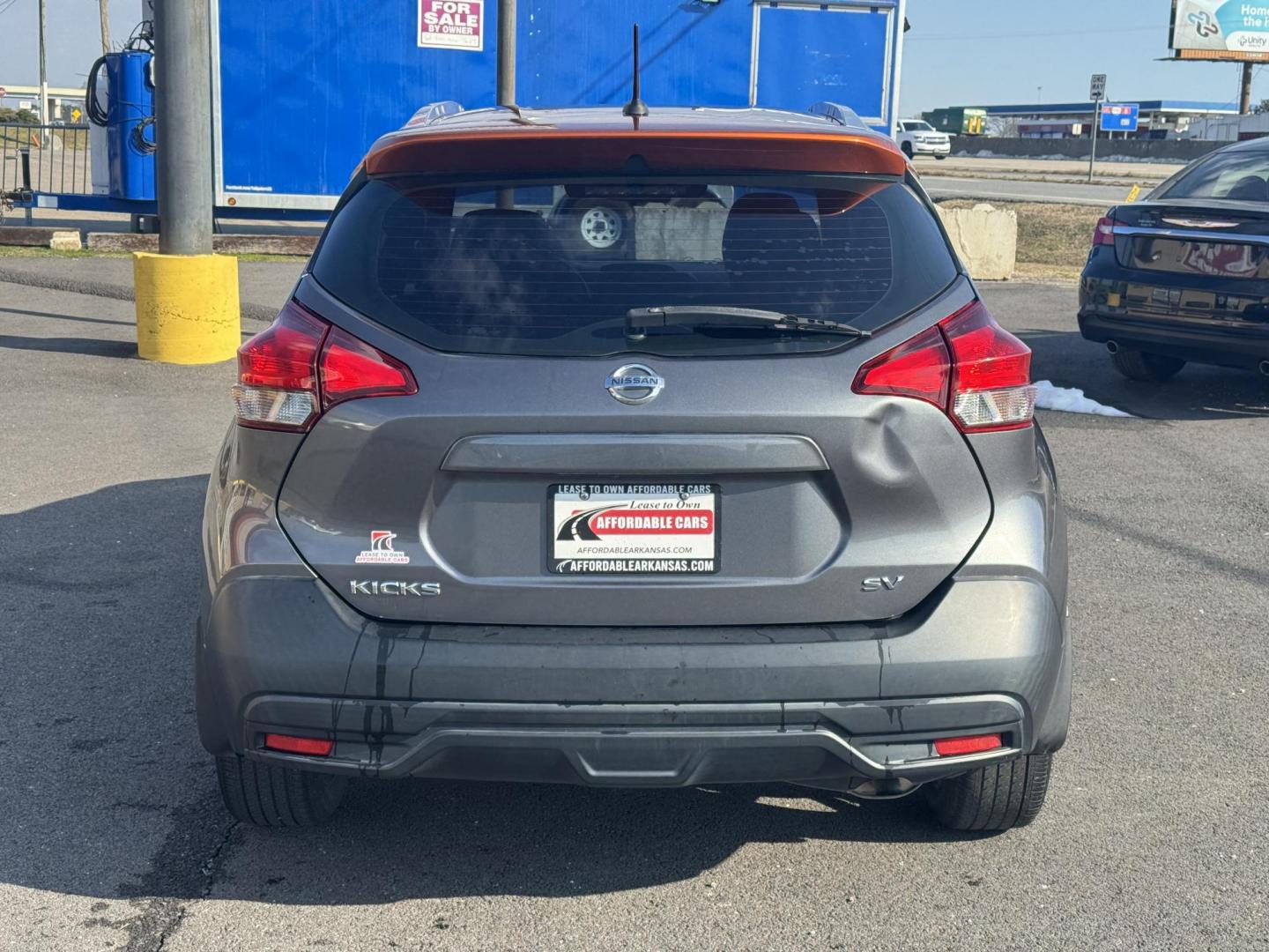 2019 Gray Nissan Kicks (3N1CP5CU4KL) with an 4-Cyl, 1.6 Liter engine, Auto, CVT Xtronic transmission, located at 8008 Warden Rd, Sherwood, AR, 72120, (501) 801-6100, 34.830078, -92.186684 - Photo#6