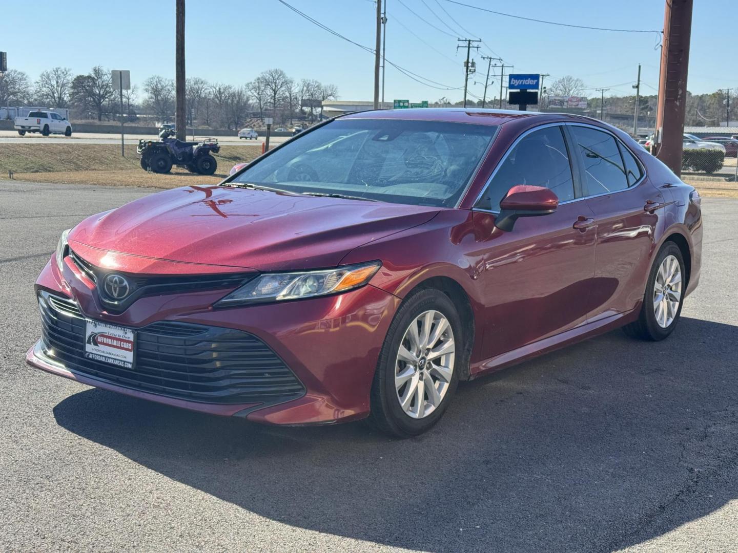 2018 Maroon Toyota Camry (4T1B11HK1JU) with an 4-Cyl, 2.5 Liter engine, Auto, 8-Spd SeqShft transmission, located at 8008 Warden Rd, Sherwood, AR, 72120, (501) 801-6100, 34.830078, -92.186684 - Photo#3