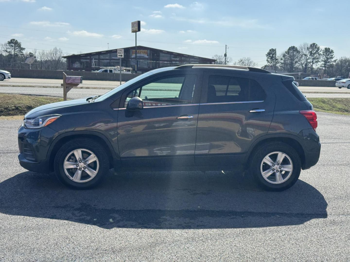 2017 Gray Chevrolet Trax (KL7CJLSBXHB) with an 4-Cyl, ECOTEC Turbo, 1.4L engine, Automatic, 6-Spd transmission, located at 8008 Warden Rd, Sherwood, AR, 72120, (501) 801-6100, 34.830078, -92.186684 - Photo#4