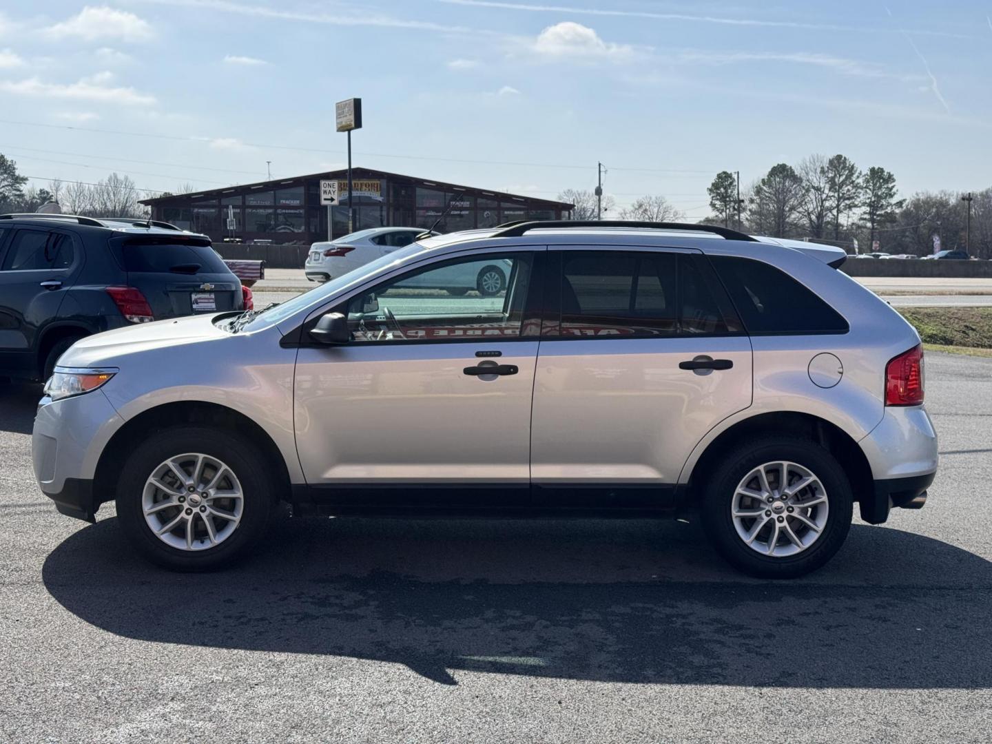 2013 Silver Ford Edge (2FMDK3GC9DB) with an V6, 3.5 Liter engine, Auto, 6-Spd w/SelShft transmission, located at 8008 Warden Rd, Sherwood, AR, 72120, (501) 801-6100, 34.830078, -92.186684 - Photo#4